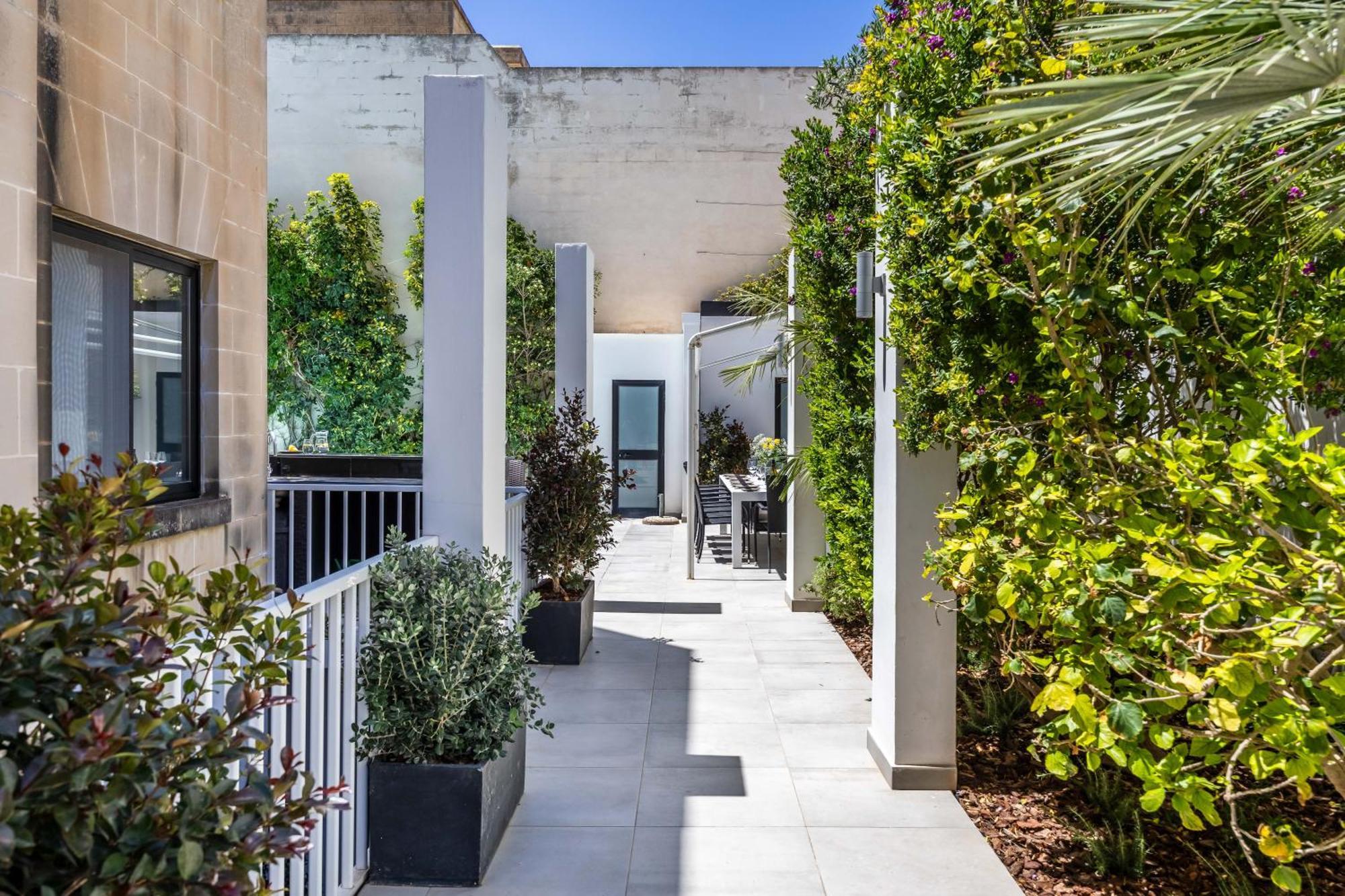 Villa Luxurious 5 Bedroom Pool, 3min From St Julian's *