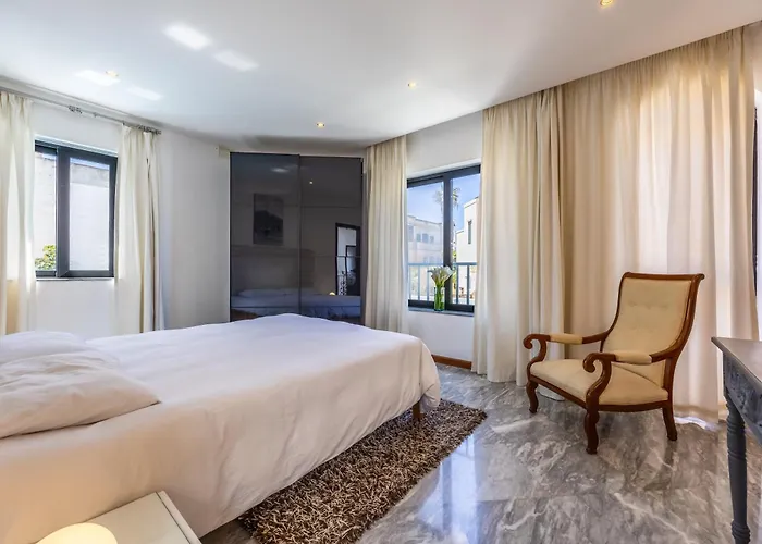 Luxurious Villa 5 Bedroom Pool, 3Min From St Julian\'S