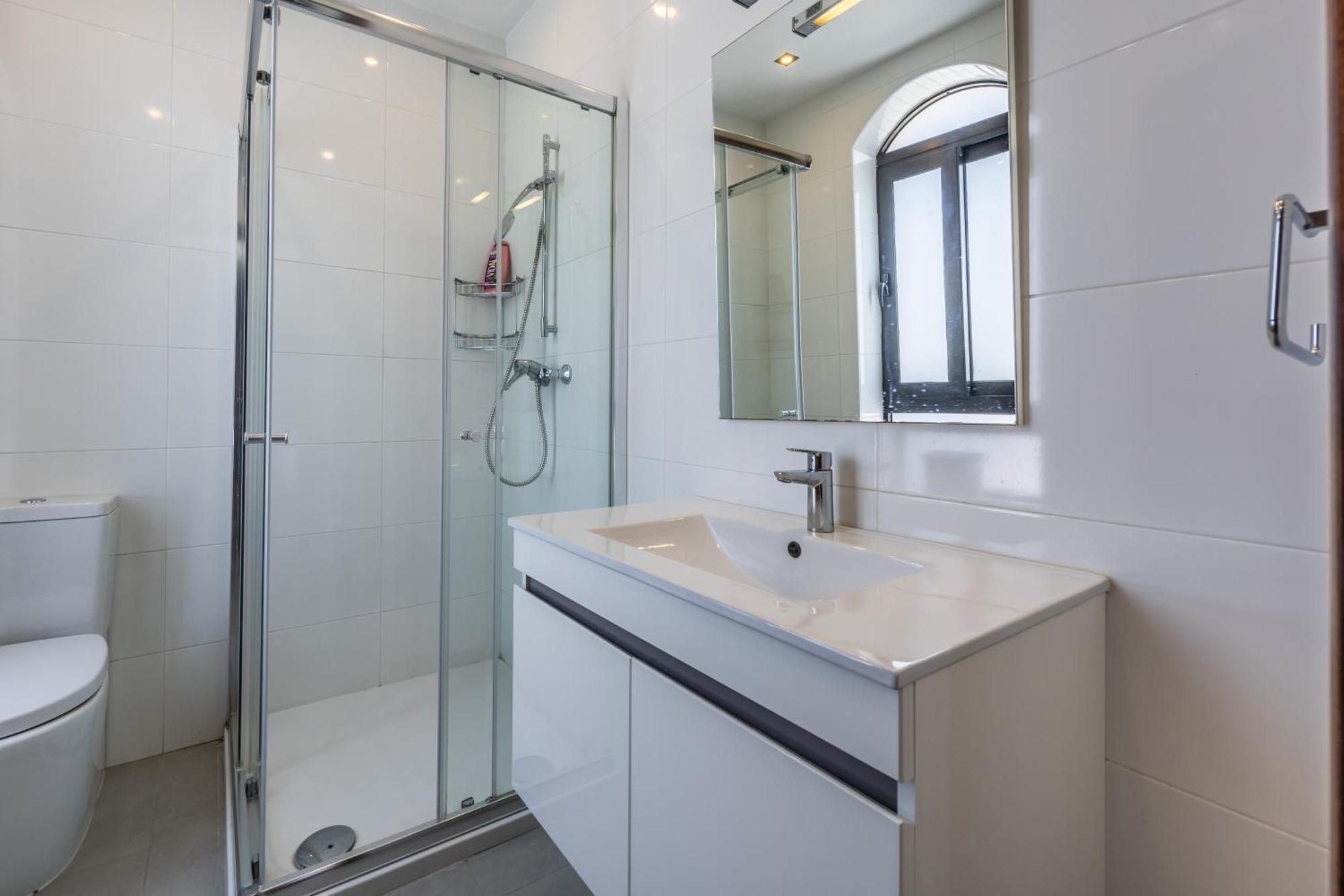 Villa Luxurious 5 Bedroom Pool, 3min From St Julian's