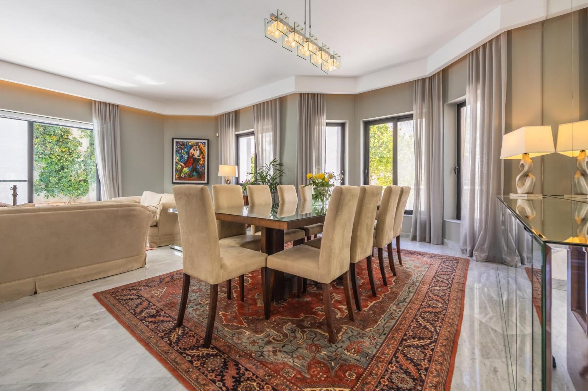 Luxurious 5 Bedroom Pool, 3min From St Julian's *